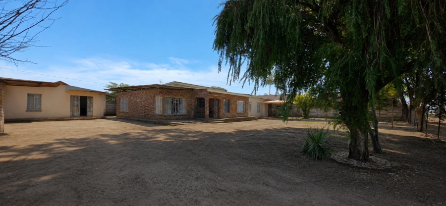 8 Bedroom Property for Sale in Rustenburg Central North West